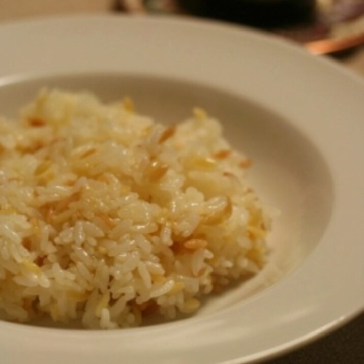 トルコ料理☆シェフリエ(米の形のパスタ入り)ピラヴ